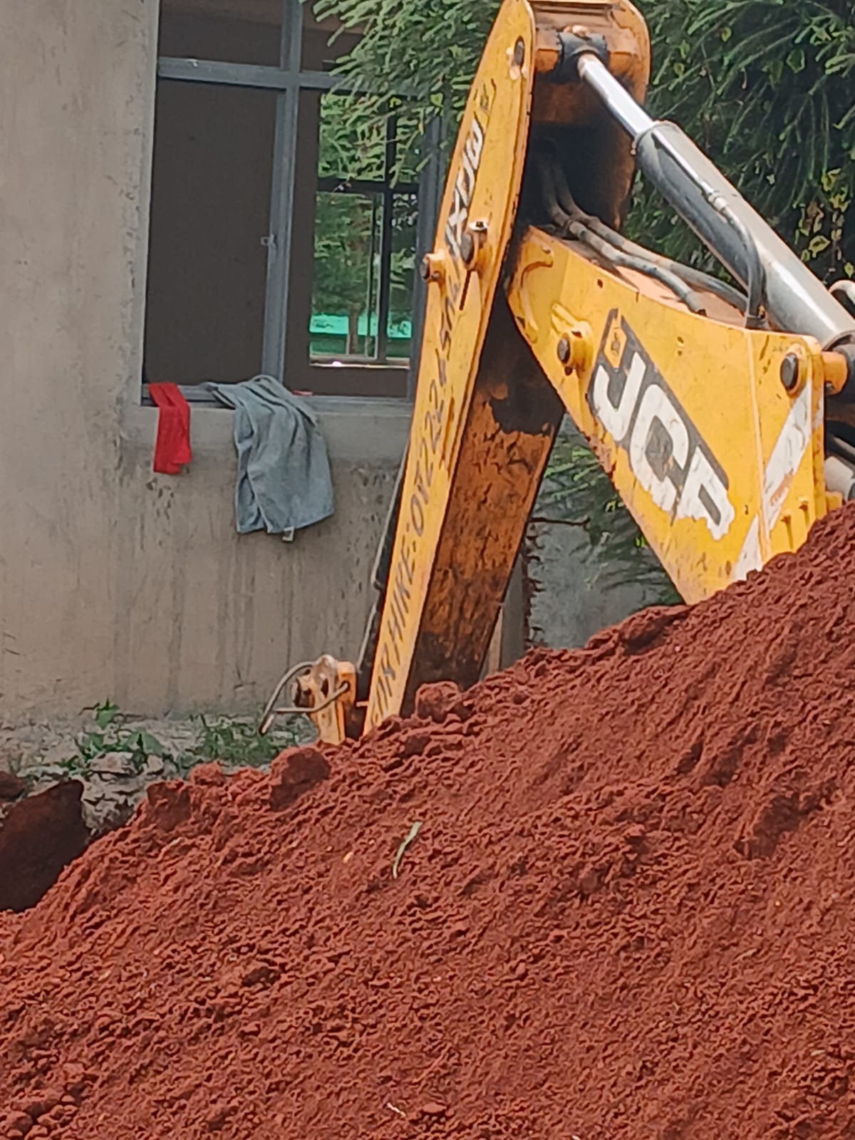 Back Hoe — image 3